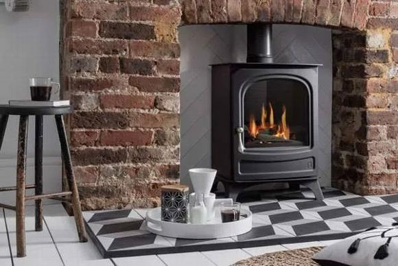 Traditional styled arda stove